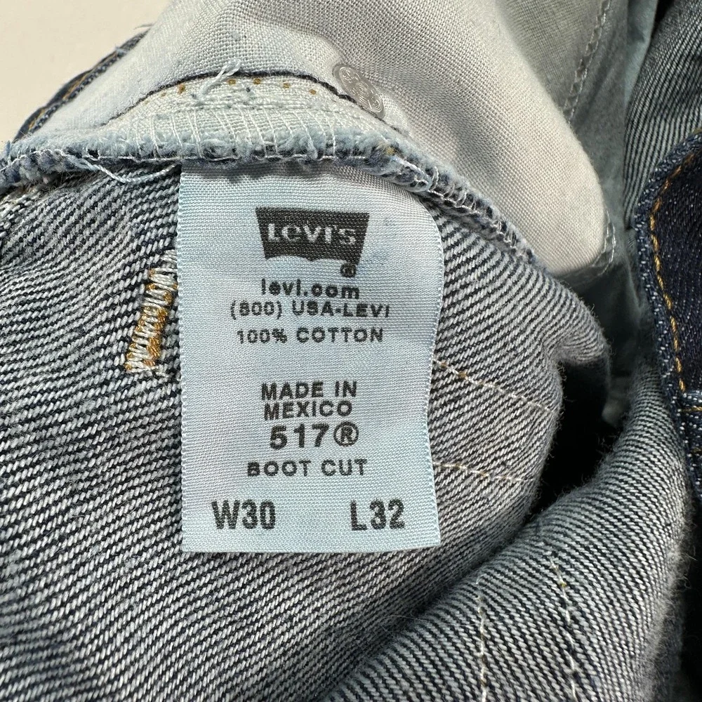 Vintage Levi's 517 Jeans Mens 30x32 Blue Bootcut Dark Wash Denim Classic Y2K A2